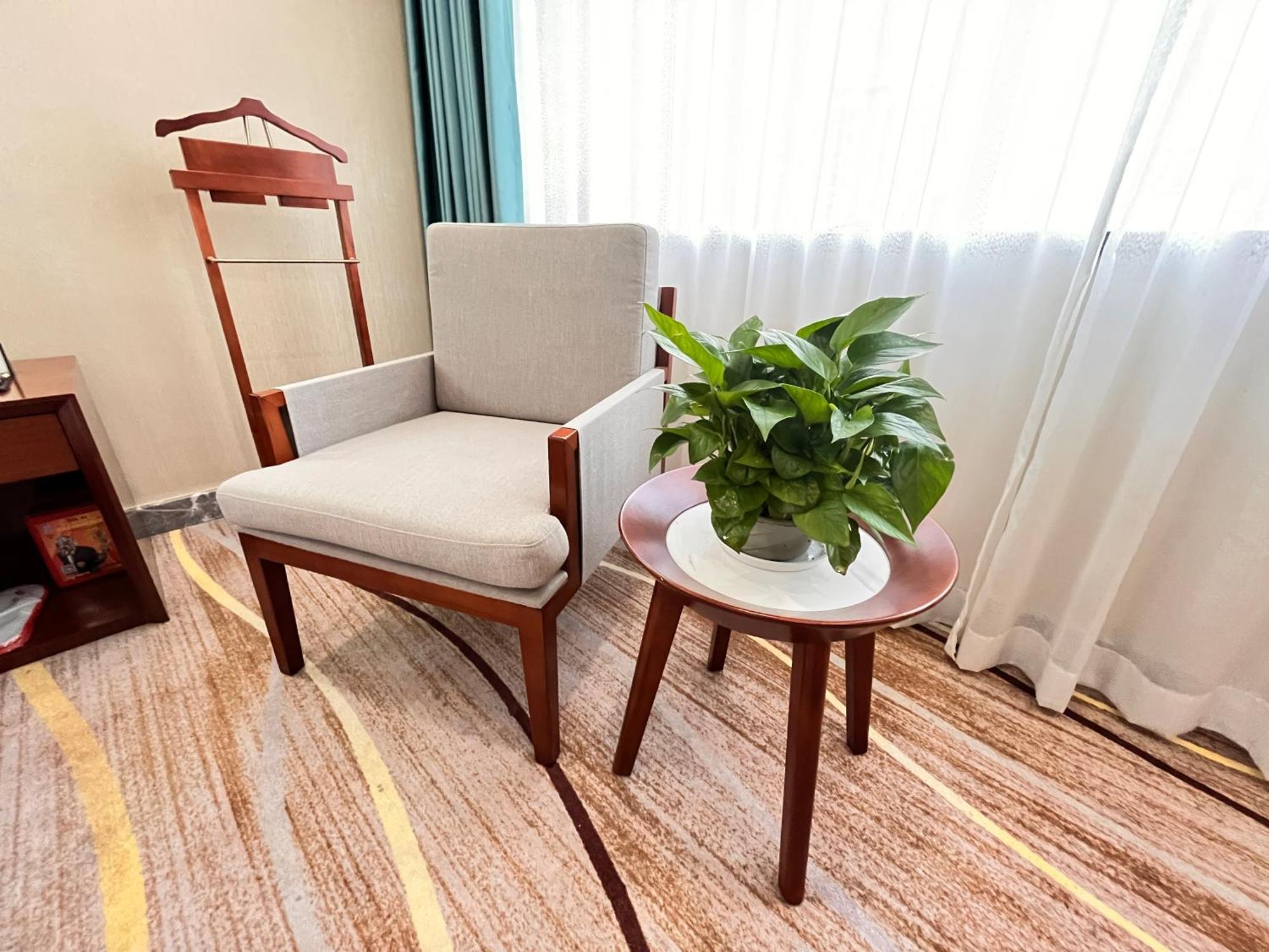 Skyline Plaza Hotel Гуанчжоу Экстерьер фото