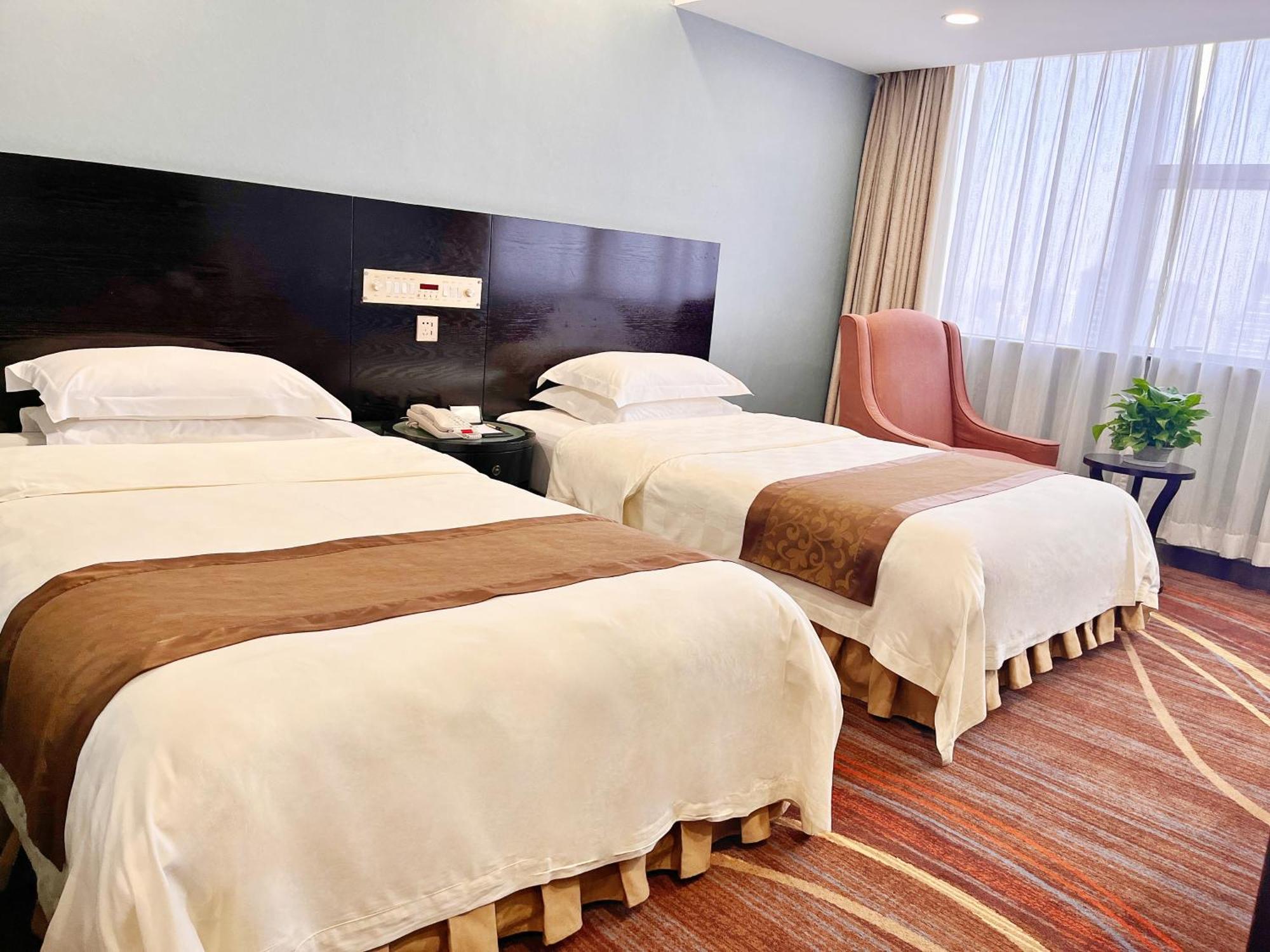 Skyline Plaza Hotel Гуанчжоу Экстерьер фото