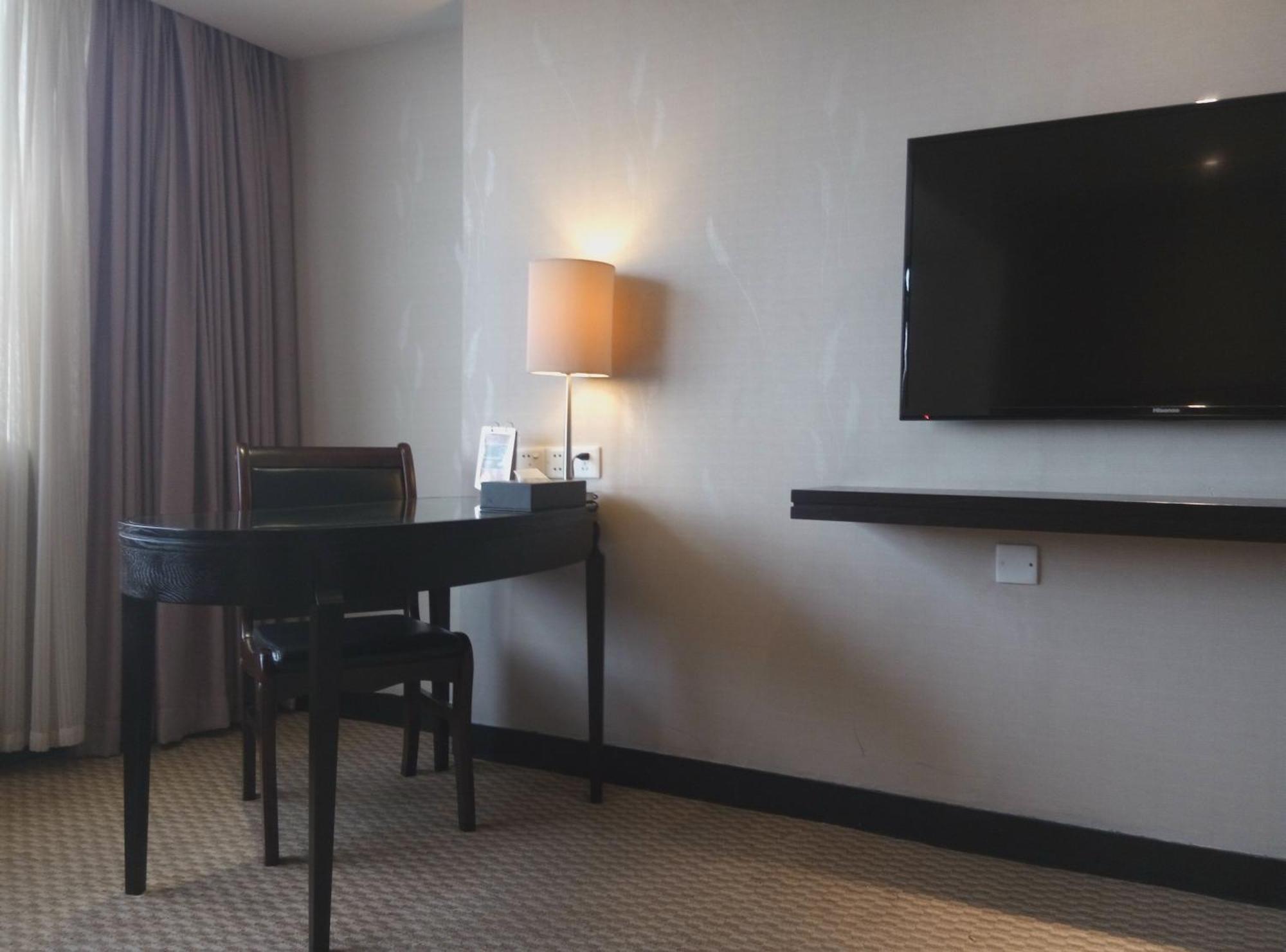 Skyline Plaza Hotel Гуанчжоу Экстерьер фото